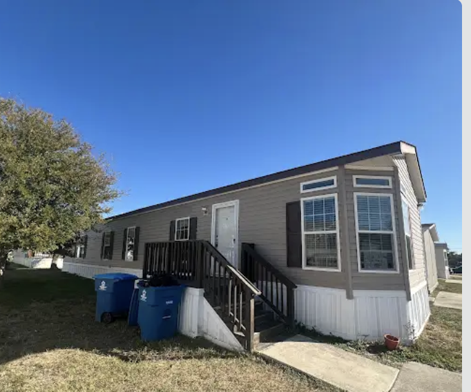 2015 singlewide in Camino Creek