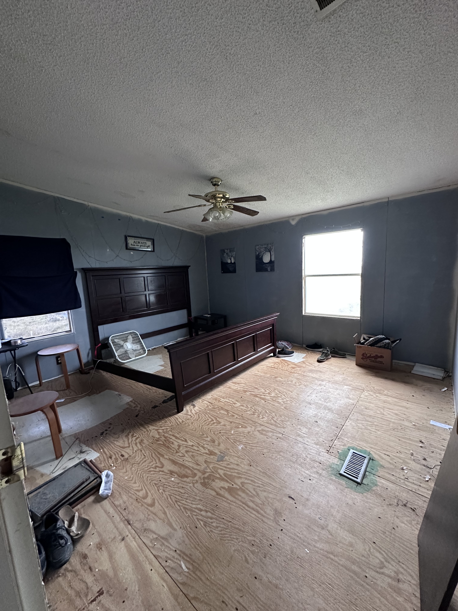 20251123_205740694_iOS