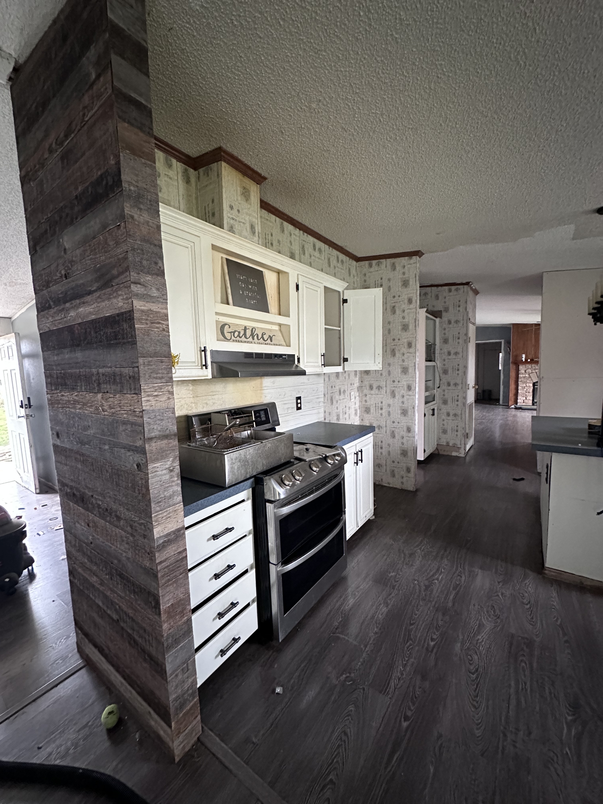 20251123_205835923_iOS