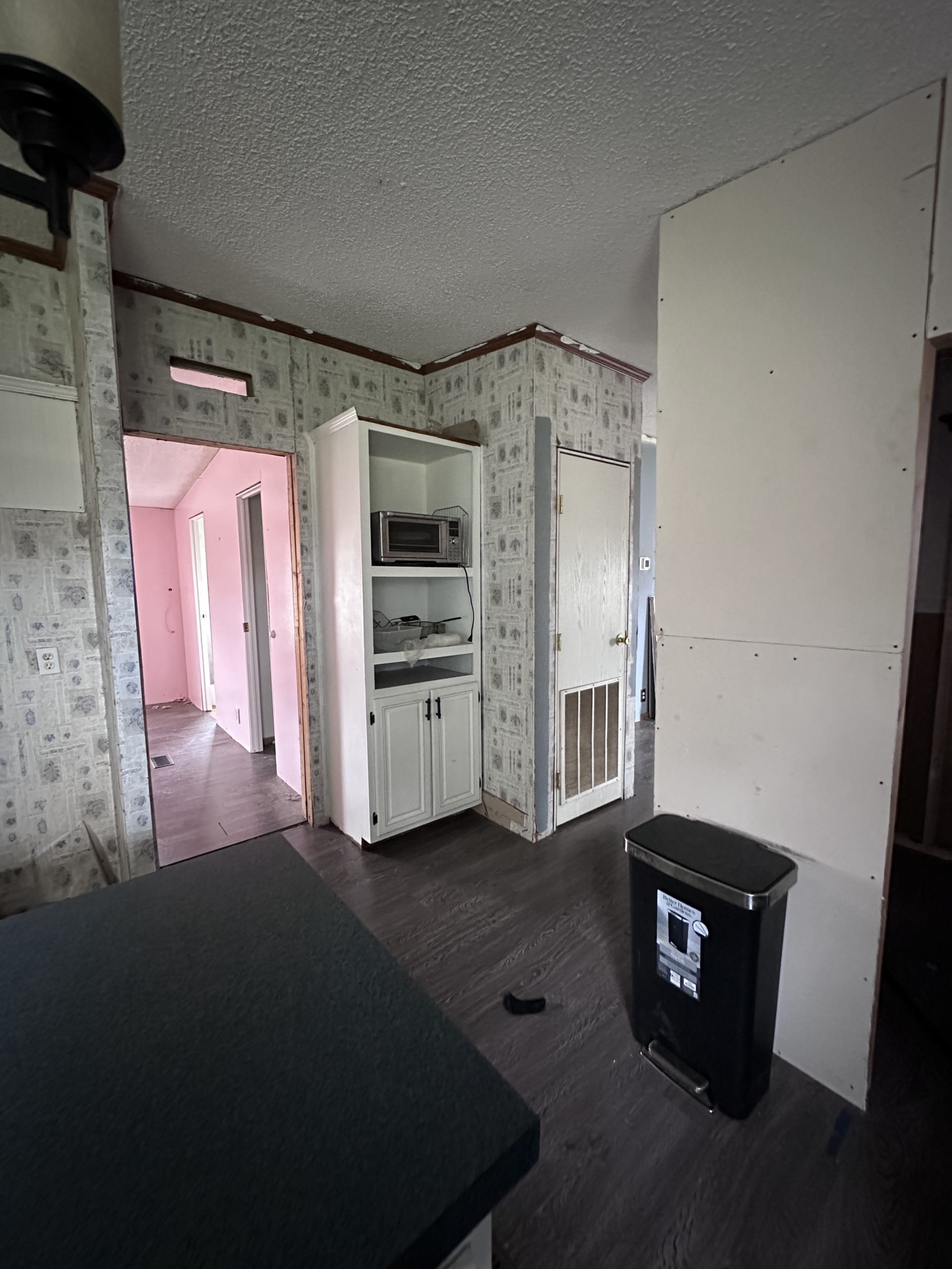 20251123_205923875_iOS