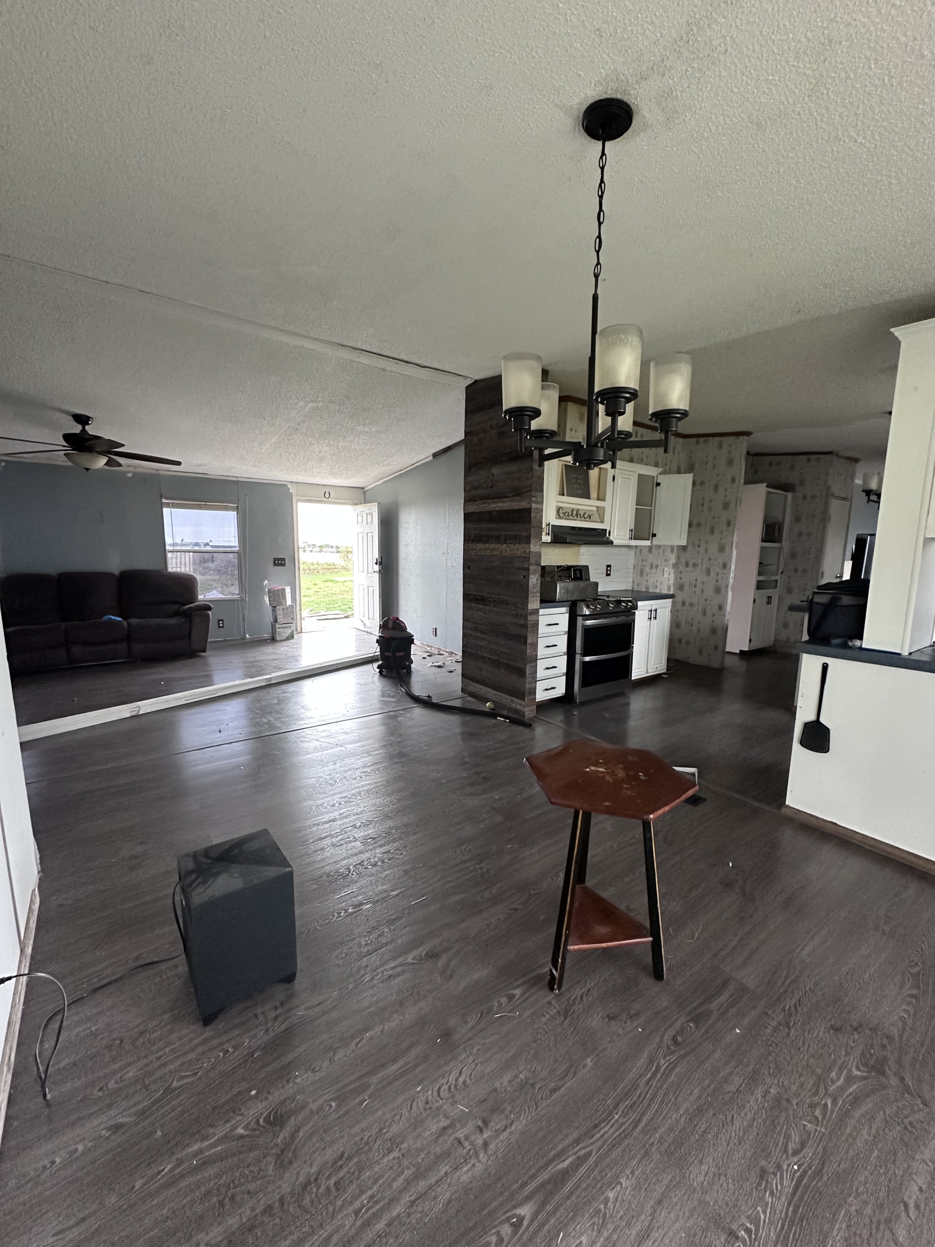 20251123_213741110_iOS